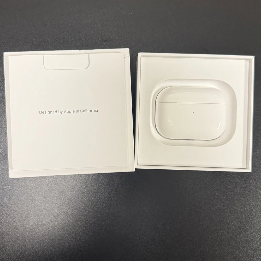 AirPods Pro with wireless Charging Case